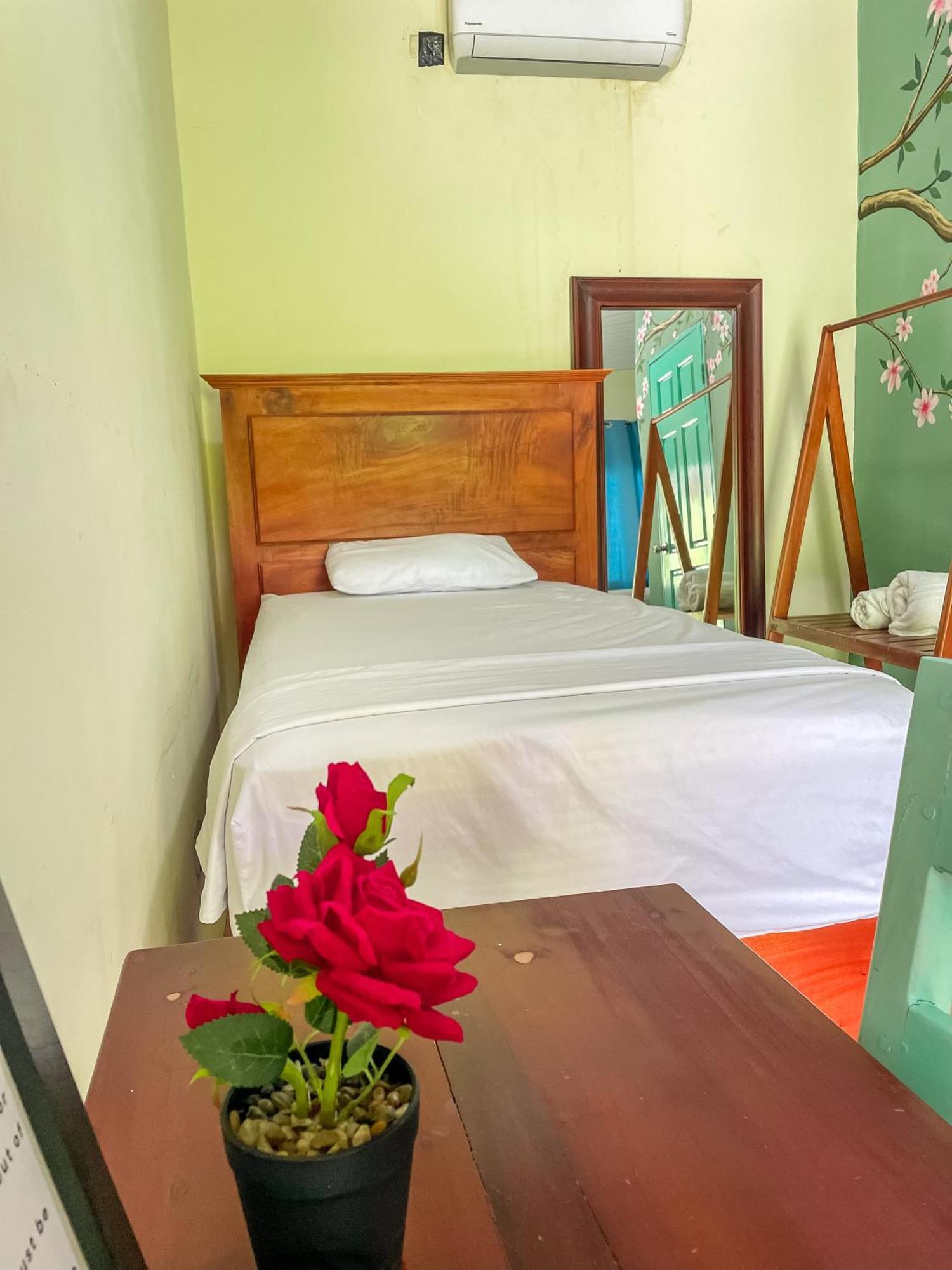 Hostal Eden Moyogalpa Exteriér fotografie
