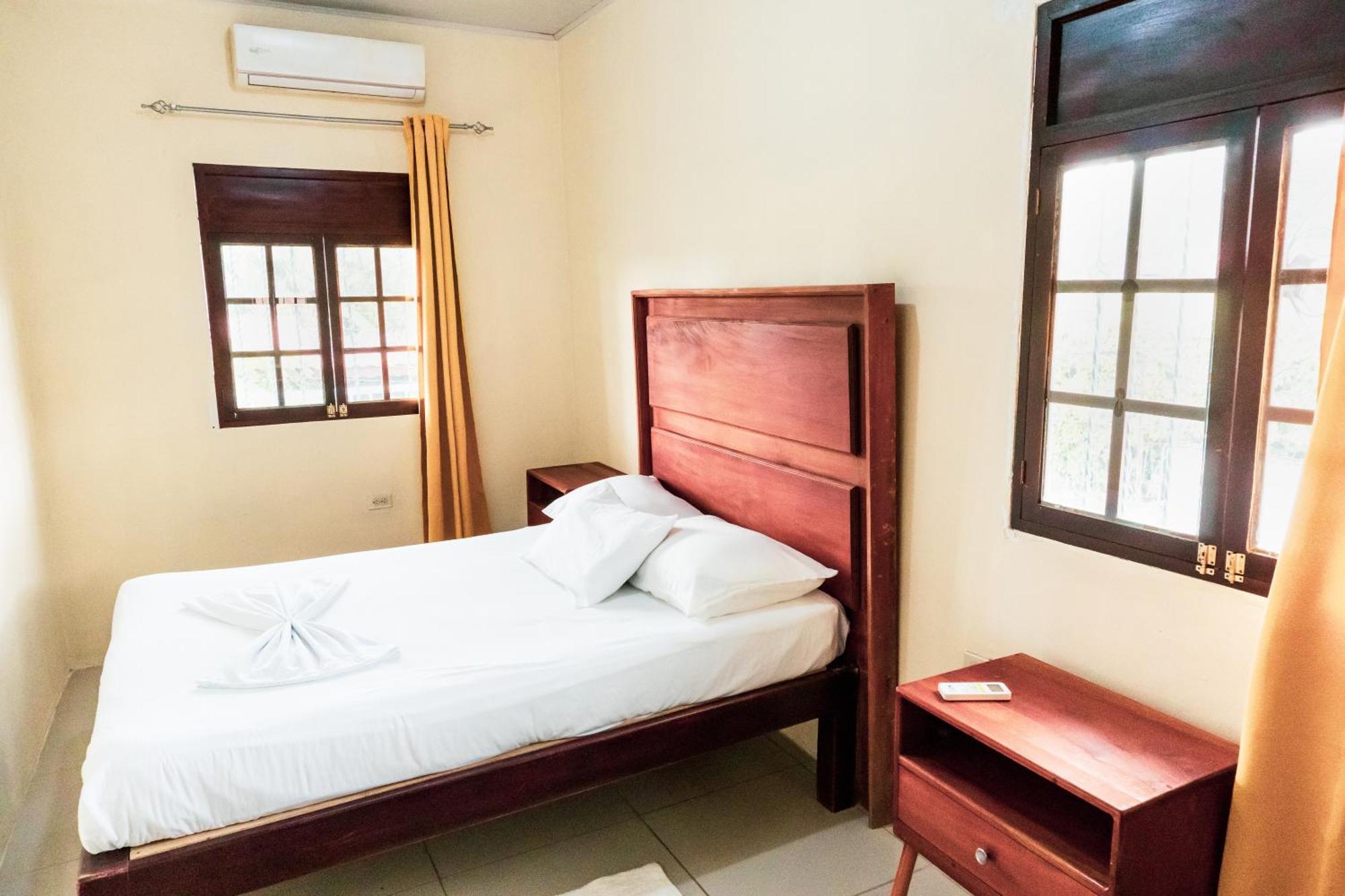 Hostal Eden Moyogalpa Exteriér fotografie